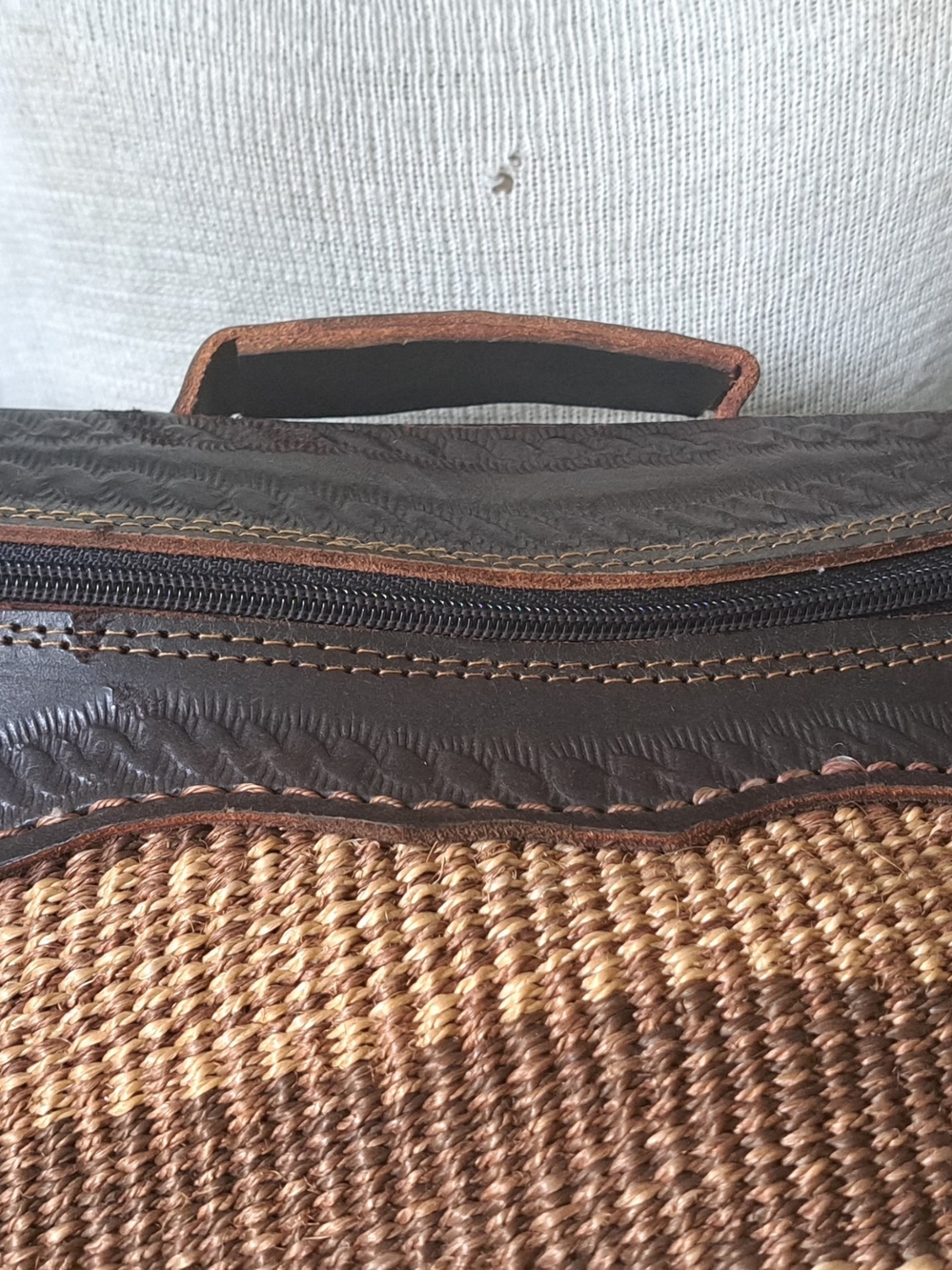 VTG Sisal leather crossbody bucket bag hand tooled Handbag rustic Bohemian Artsy - Picture 4 of 16